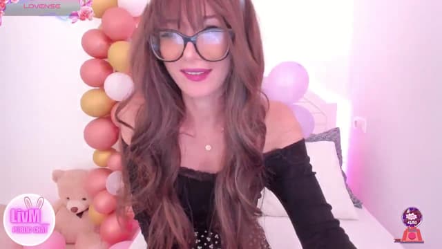 Gallery image thumbnail from LivM_'s myfreecams stream on, 10/05/2024, 08:14 image 13 of 20