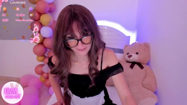 Gallery image thumbnail from LivM_'s myfreecams stream on, 10/09/2024, 07:35 image 10 of 20