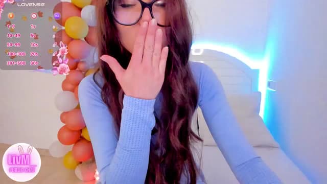 Gallery image thumbnail from LivM_'s myfreecams stream on, 10/17/2024, 07:37 image 19 of 20