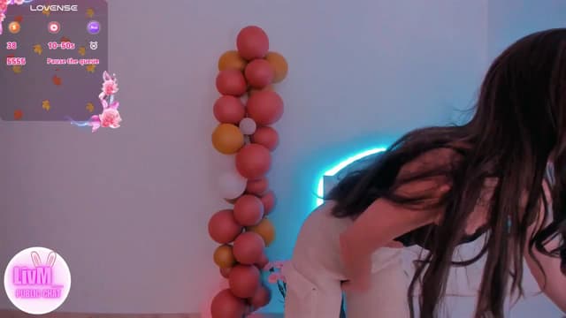 Gallery image thumbnail from LivM_'s myfreecams stream on, 10/20/2024, 07:01 image 15 of 20