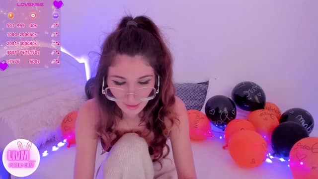 Gallery image thumbnail from LivM_'s myfreecams stream on, 10/27/2024, 08:58 image 20 of 20