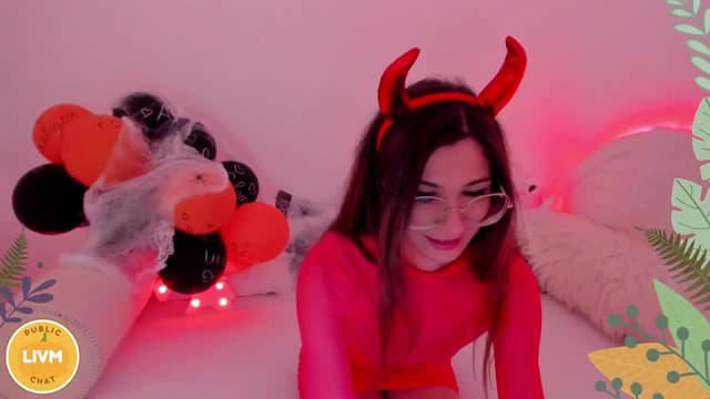 Gallery image thumbnail from LivM_'s myfreecams stream on, 10/30/2024, 07:37 image 13 of 20