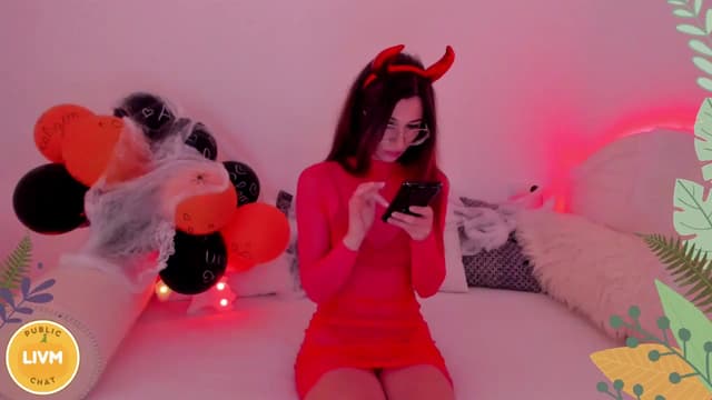 Gallery image thumbnail from LivM_'s myfreecams stream on, 10/30/2024, 07:37 image 15 of 20