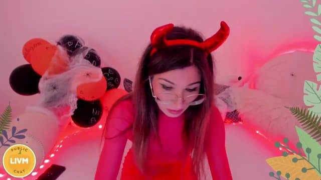 Gallery image thumbnail from LivM_'s myfreecams stream on, 10/30/2024, 07:50 image 18 of 20