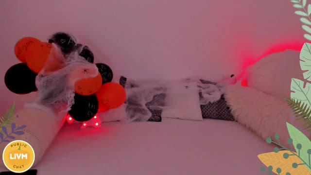 Gallery image thumbnail from LivM_'s myfreecams stream on, 10/30/2024, 07:50 image 9 of 20