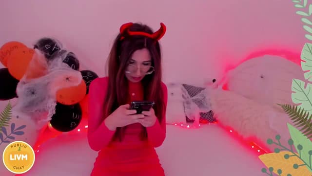 Gallery image thumbnail from LivM_'s myfreecams stream on, 10/30/2024, 08:40 image 10 of 20