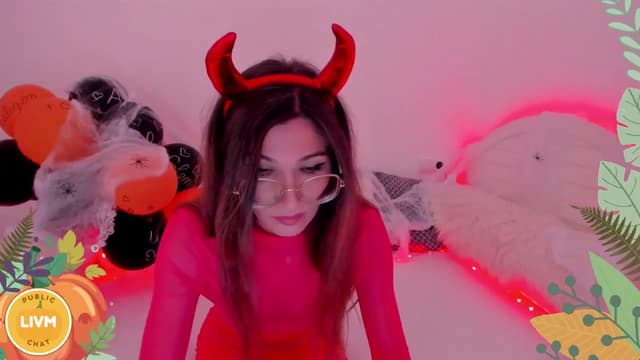 Gallery image thumbnail from LivM_'s myfreecams stream on, 10/30/2024, 08:40 image 19 of 20