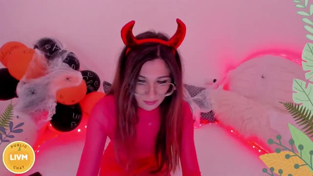 Gallery image thumbnail from LivM_'s myfreecams stream on, 10/30/2024, 08:40 image 13 of 20