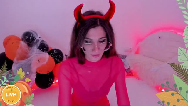 Gallery image thumbnail from LivM_'s myfreecams stream on, 10/30/2024, 17:43 image 2 of 20