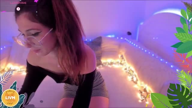 Gallery image thumbnail from LivM_'s myfreecams stream on, 11/07/2024, 09:11 image 16 of 20