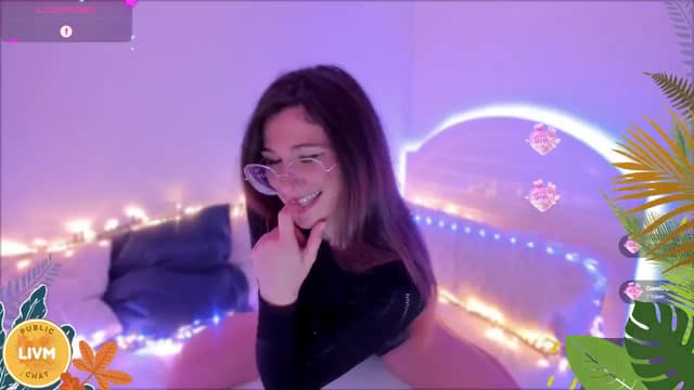 Gallery image thumbnail from LivM_'s myfreecams stream on, 11/08/2024, 09:17 image 2 of 20