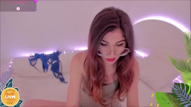 Gallery image thumbnail from LivM_'s myfreecams stream on, 11/19/2024, 09:08 image 20 of 20
