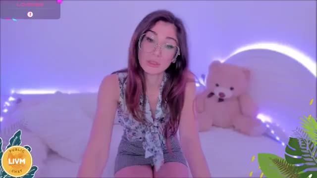 Gallery image thumbnail from LivM_'s myfreecams stream on, 11/21/2024, 09:20 image 9 of 20