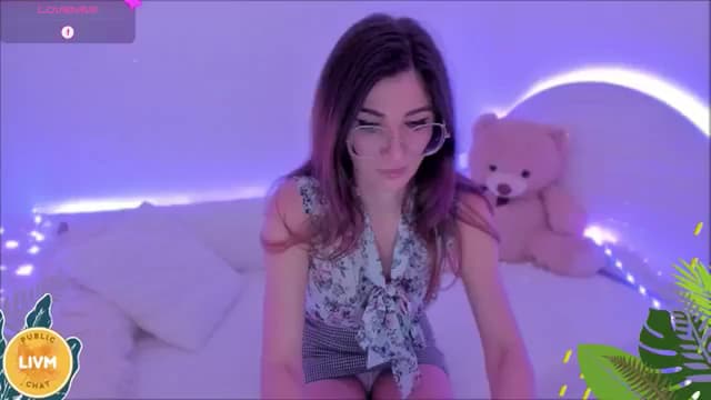 Gallery image thumbnail from LivM_'s myfreecams stream on, 11/21/2024, 09:20 image 1 of 20