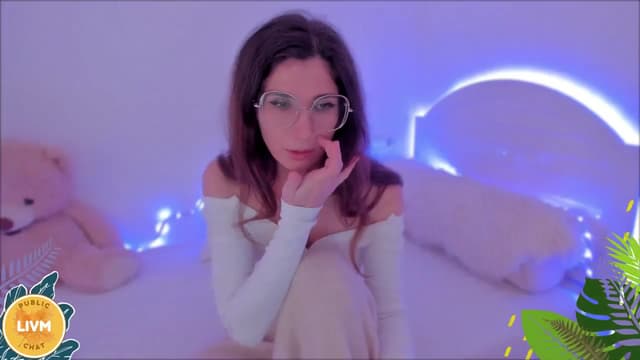 Gallery image thumbnail from LivM_'s myfreecams stream on, 11/30/2024, 08:56 image 5 of 20