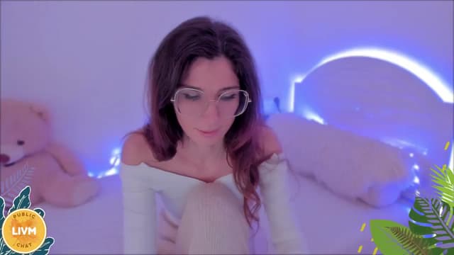Gallery image thumbnail from LivM_'s myfreecams stream on, 11/30/2024, 08:56 image 19 of 20