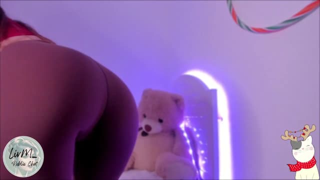 Gallery image thumbnail from LivM_'s myfreecams stream on, 12/15/2024, 08:21 image 10 of 20