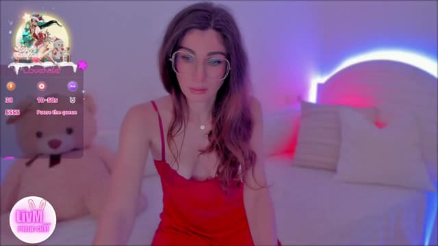 Gallery image thumbnail from LivM_'s myfreecams stream on, 12/26/2024, 09:05 image 17 of 20
