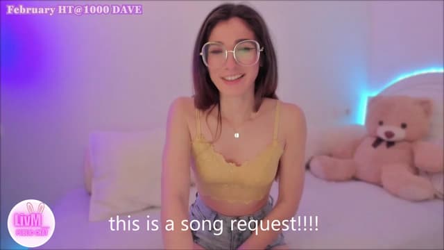 Gallery image thumbnail from LivM_'s myfreecams stream on, 02/13/2025, 09:24 image 13 of 20