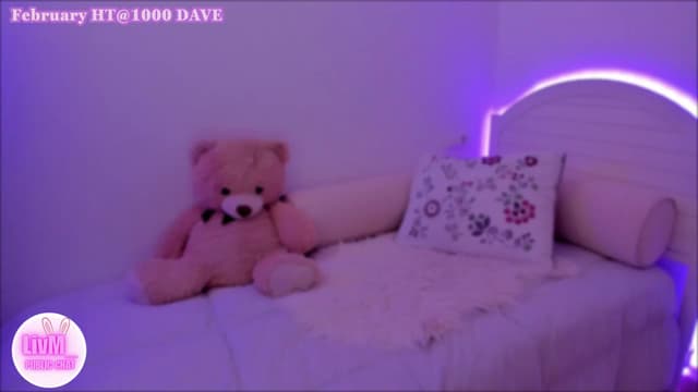 Gallery image thumbnail from LivM_'s myfreecams stream on, 02/18/2025, 08:21 image 10 of 20