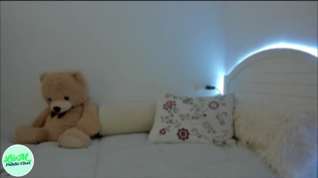 Gallery image thumbnail from LivM_'s myfreecams stream on, 03/03/2025, 09:13 image 2 of 20