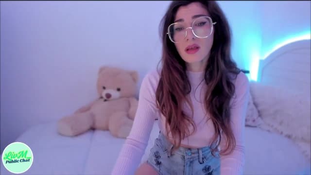 Gallery image thumbnail from LivM_'s myfreecams stream on, 03/06/2025, 09:13 image 12 of 20