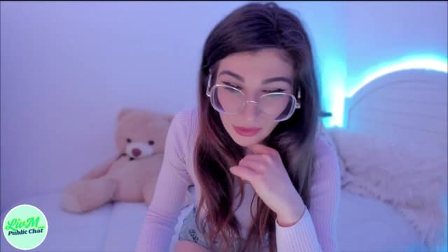 Gallery image thumbnail from LivM_'s myfreecams stream on, 03/06/2025, 09:13 image 5 of 20