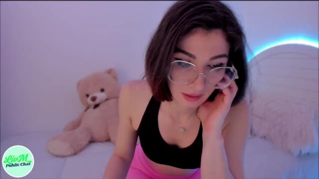Gallery image thumbnail from LivM_'s myfreecams stream on, 03/07/2025, 08:43 image 20 of 20