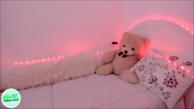 Gallery image thumbnail from LivM_'s myfreecams stream on, 03/13/2025, 09:57 image 9 of 20