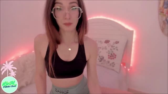Gallery image thumbnail from LivM_'s myfreecams stream on, 03/15/2025, 09:15 image 7 of 20