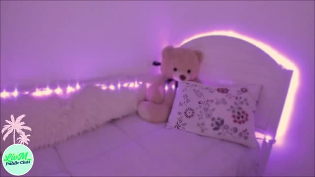 Gallery image thumbnail from LivM_'s myfreecams stream on, 03/28/2025, 08:01 image 9 of 20