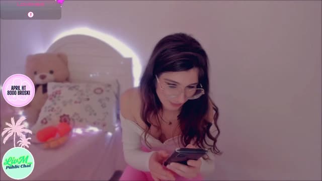 Gallery image thumbnail from LivM_'s myfreecams stream on, 04/16/2025, 09:23 image 9 of 20