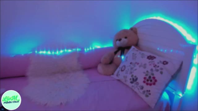 Gallery image thumbnail from LivM_'s myfreecams stream on, 05/03/2025, 08:53 image 4 of 20