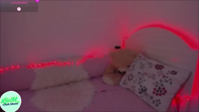 Gallery image thumbnail from LivM_'s myfreecams stream on, 05/04/2025, 09:22 image 1 of 20