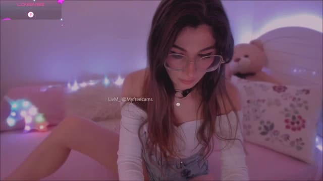 Gallery image thumbnail from LivM_'s myfreecams stream on, 05/19/2025, 08:15 image 7 of 20
