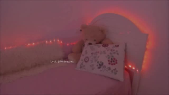 Gallery image thumbnail from LivM_'s myfreecams stream on, 05/21/2025, 08:30 image 10 of 20