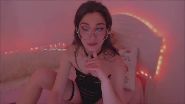 Gallery image thumbnail from LivM_'s myfreecams stream on, 05/21/2025, 08:30 image 11 of 20