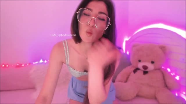 Gallery image thumbnail from LivM_'s myfreecams stream on, 05/27/2025, 07:02 image 8 of 20
