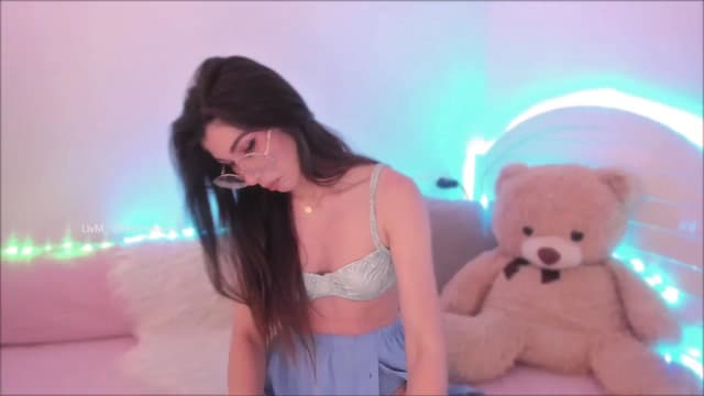 Gallery image thumbnail from LivM_'s myfreecams stream on, 05/27/2025, 07:02 image 2 of 20