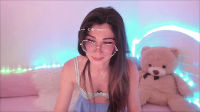 Gallery image thumbnail from LivM_'s myfreecams stream on, 05/27/2025, 07:02 image 5 of 20