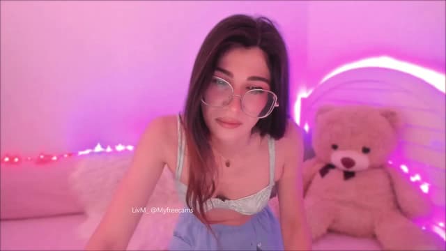 Gallery image thumbnail from LivM_'s myfreecams stream on, 05/27/2025, 07:02 image 20 of 20
