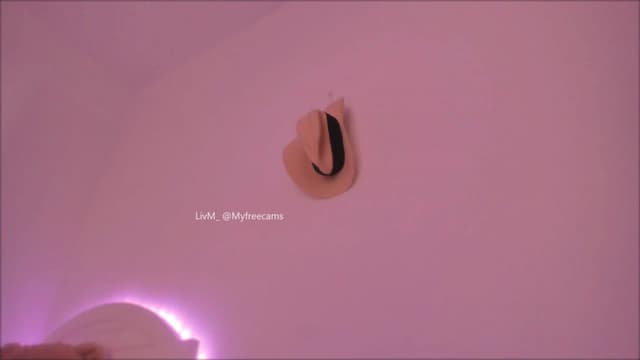 Gallery image thumbnail from LivM_'s myfreecams stream on, 05/28/2025, 08:39 image 16 of 20