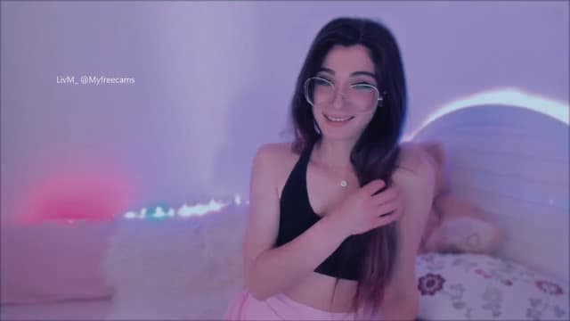 Gallery image thumbnail from LivM_'s myfreecams stream on, 05/30/2025, 08:38 image 4 of 20