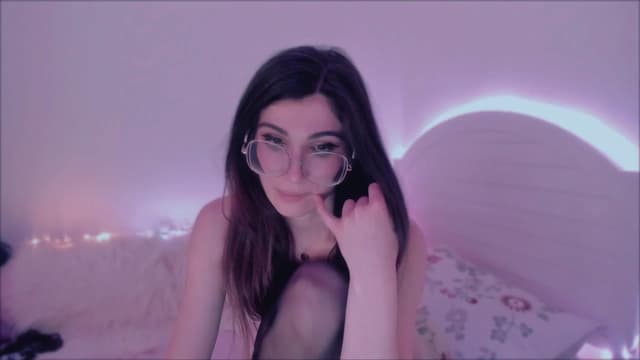 Gallery image thumbnail from LivM_'s myfreecams stream on, 06/01/2025, 08:45 image 20 of 20