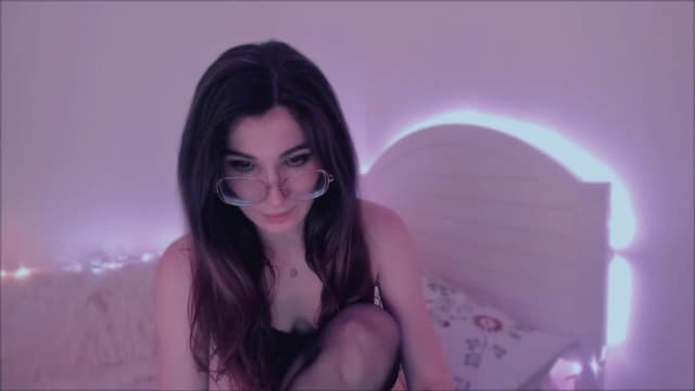 Gallery image thumbnail from LivM_'s myfreecams stream on, 06/01/2025, 08:45 image 3 of 20