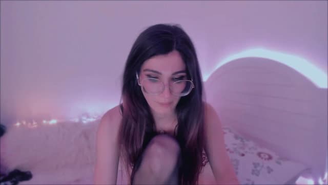 Gallery image thumbnail from LivM_'s myfreecams stream on, 06/01/2025, 08:45 image 19 of 20