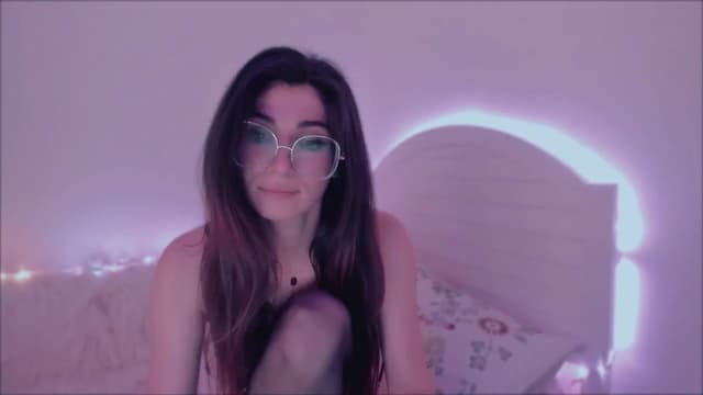 Gallery image thumbnail from LivM_'s myfreecams stream on, 06/01/2025, 08:45 image 8 of 20