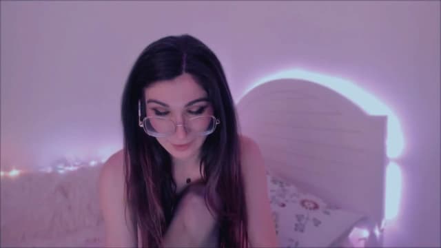 Gallery image thumbnail from LivM_'s myfreecams stream on, 06/01/2025, 08:45 image 13 of 20