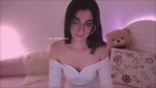 Gallery image thumbnail from LivM_'s myfreecams stream on, 06/02/2025, 08:07 image 12 of 20