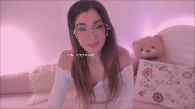 Gallery image thumbnail from LivM_'s myfreecams stream on, 06/02/2025, 08:07 image 10 of 20
